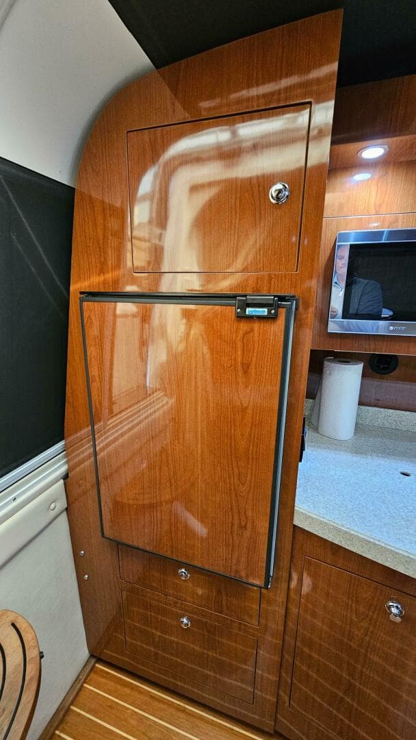 2007 Regal 3760 Commodore