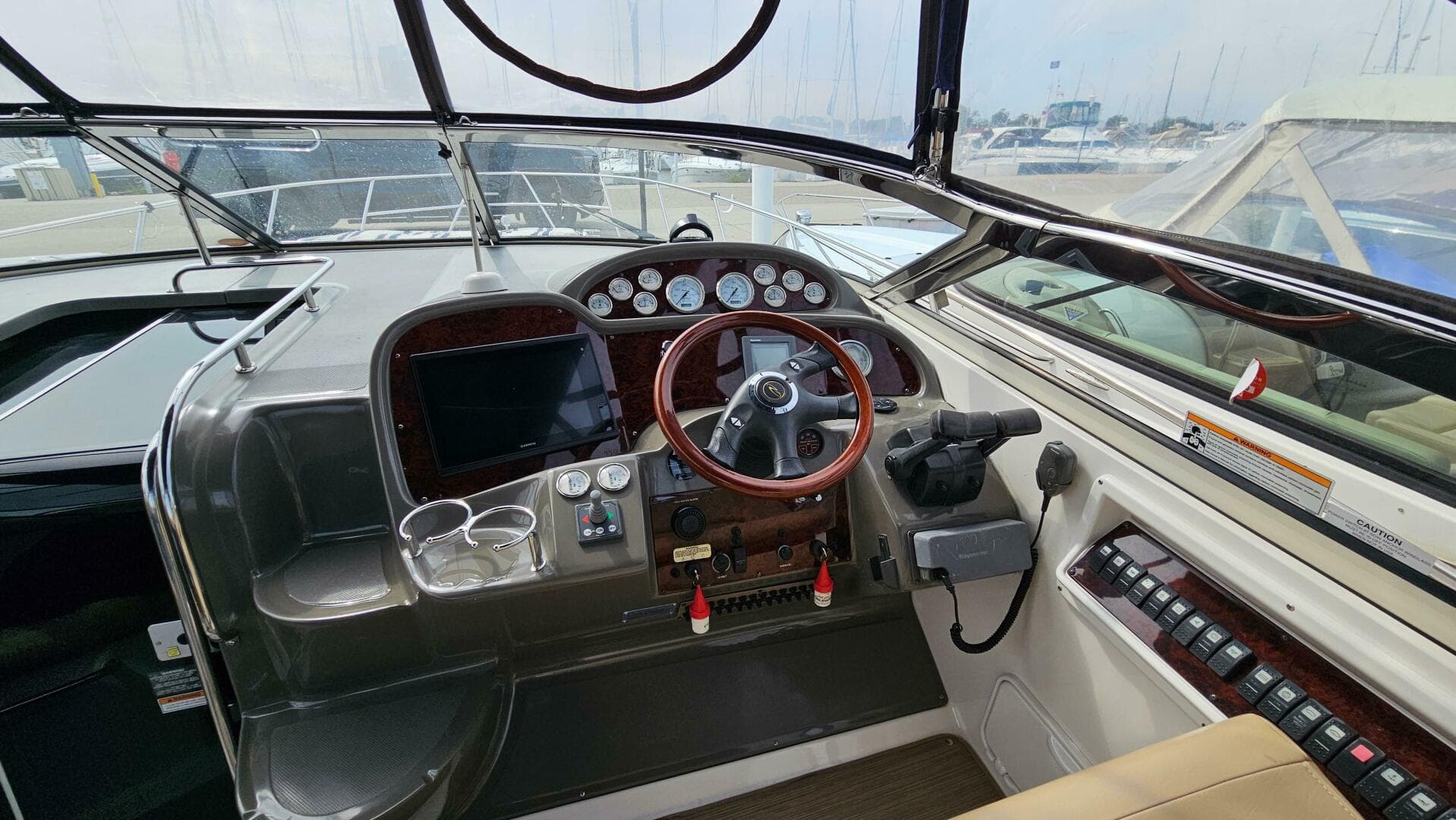 2007 Regal 3760 Commodore