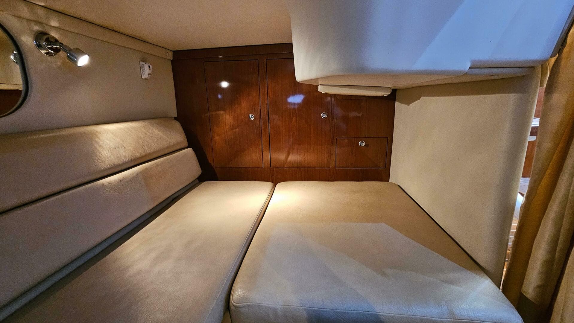 2007 Regal 3760 Commodore