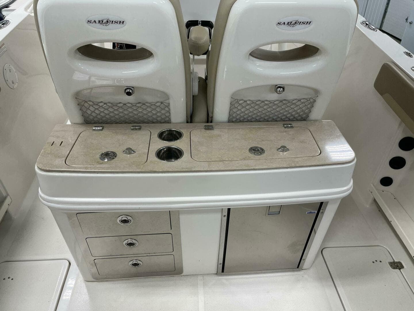 2017 Sailfish 290 Center Console