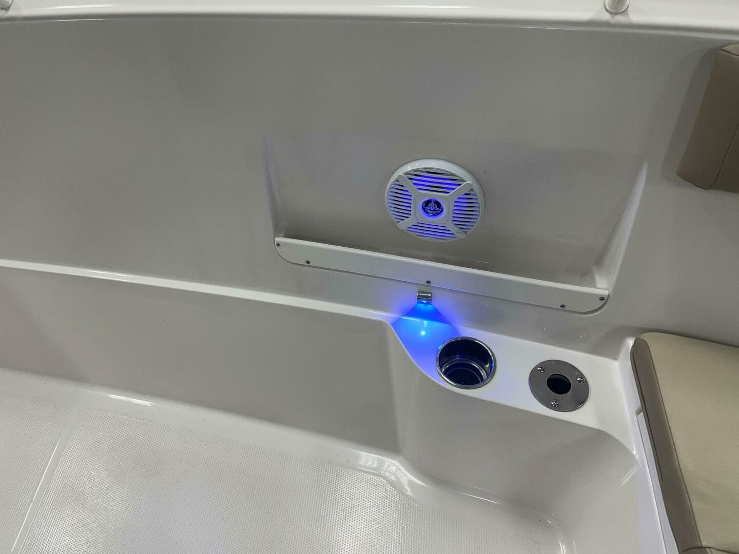 2017 Sailfish 290 Center Console