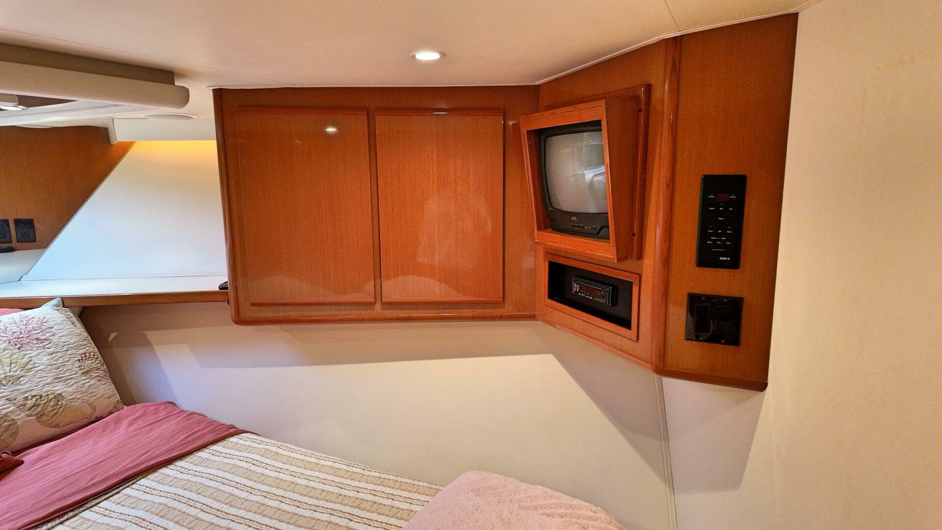 1999 Viking 60 Cockpit Sport Yacht
