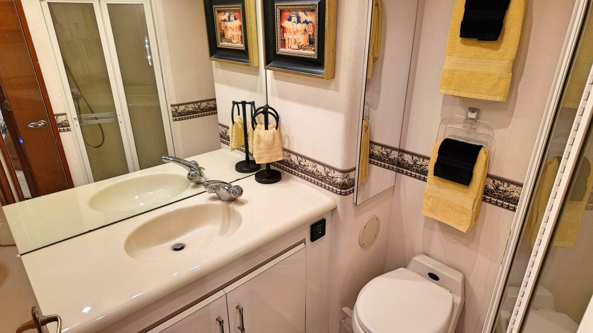 1999 Viking 60 Cockpit Sport Yacht