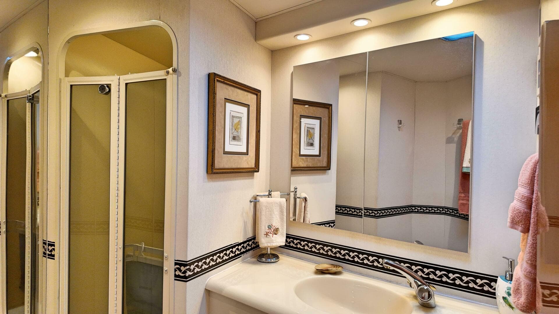 1999 Viking 60 Cockpit Sport Yacht