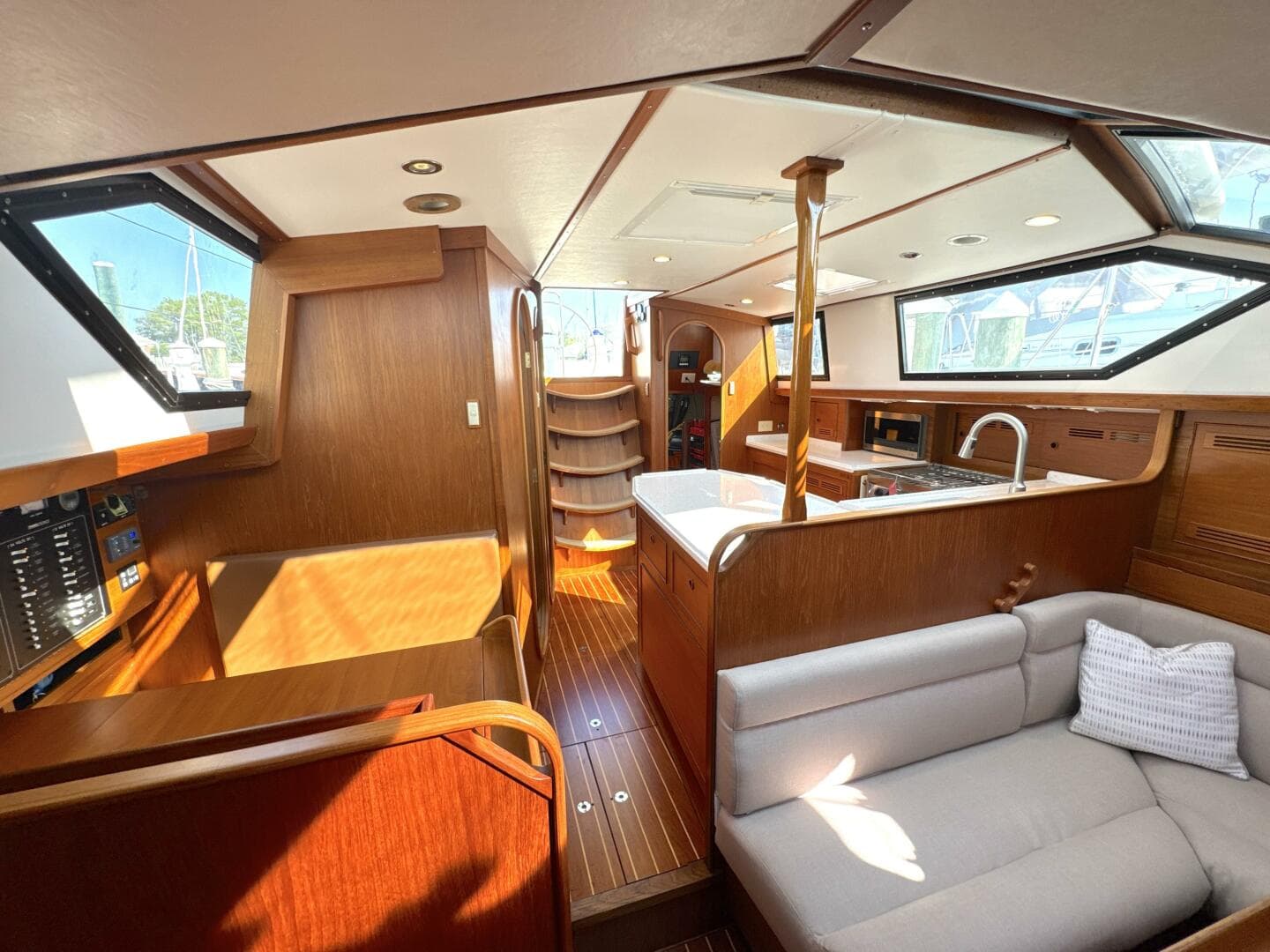 1999 Bowman 48 Aft Cockpit