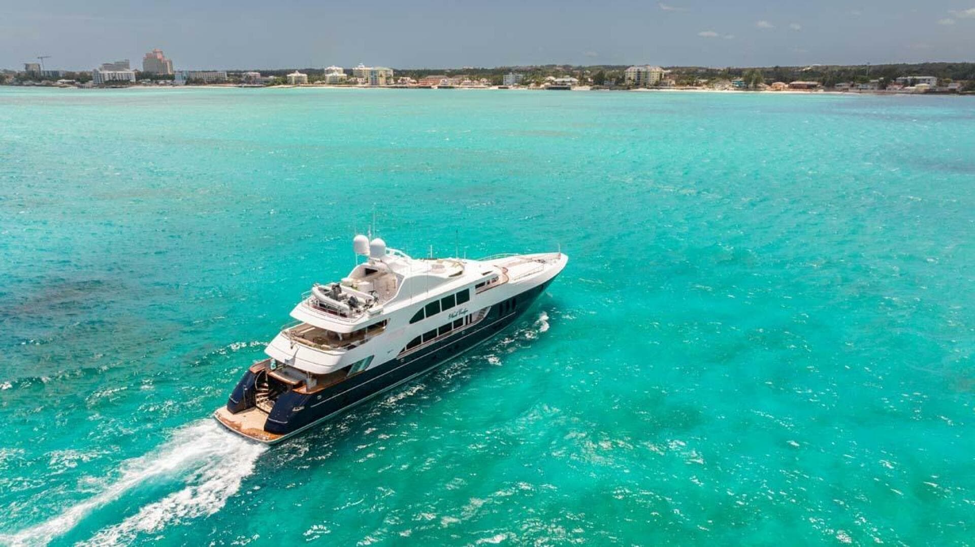 2005 Trinity Yachts Tri-Deck