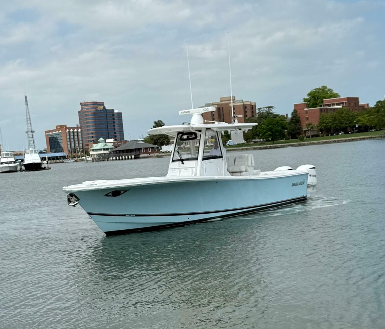 2020 Regulator 31 FS with Mezz