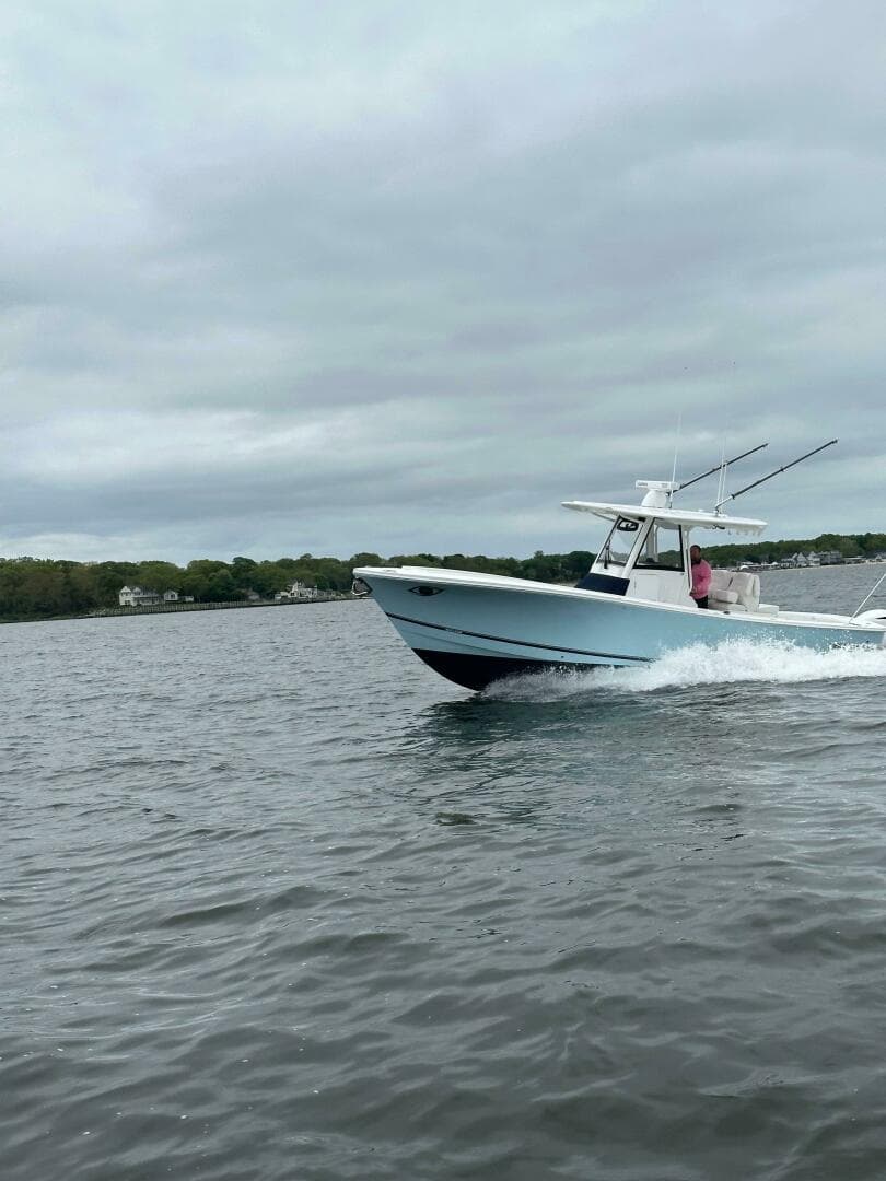 2020 Regulator 31 FS with Mezz