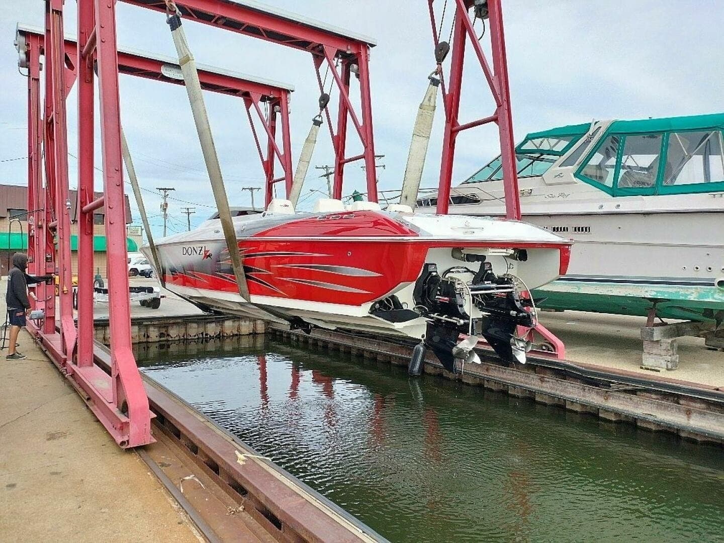 2008 Donzi 35 ZR