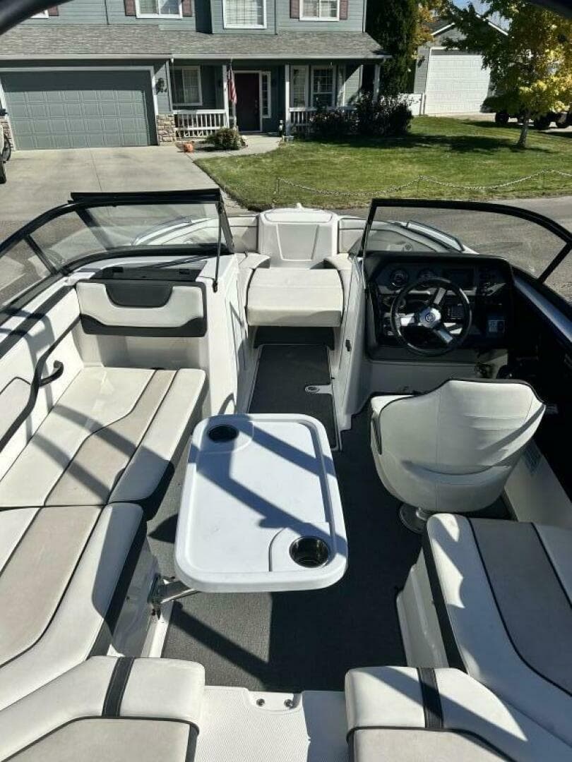 2019 Yamaha Boats AR210