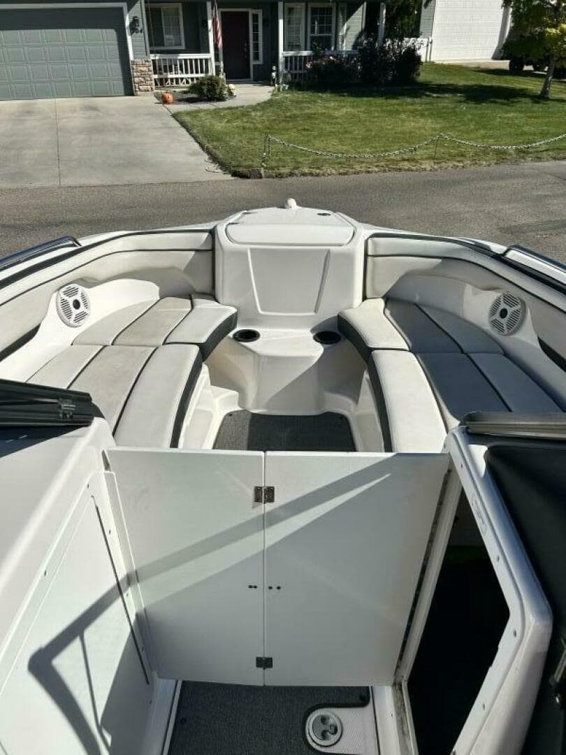 2019 Yamaha Boats AR210