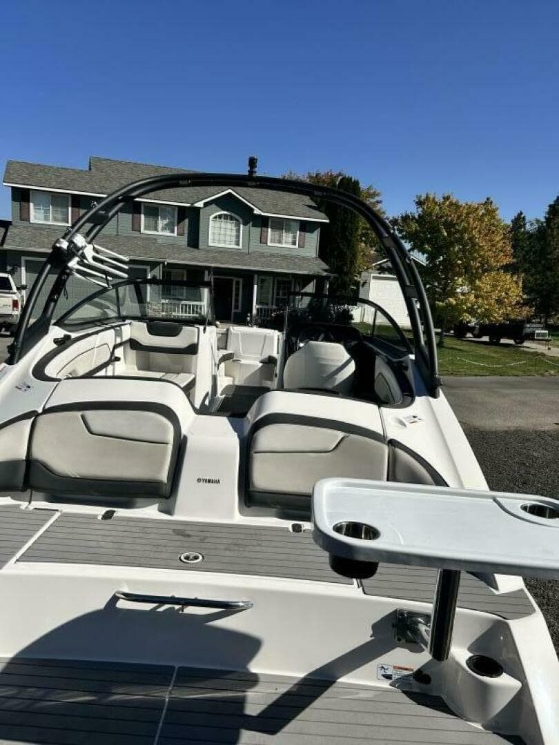 2019 Yamaha Boats AR210