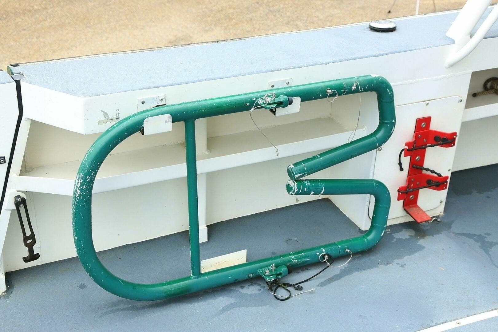 2002 SeaArk 25 V Commander SAMA 1365