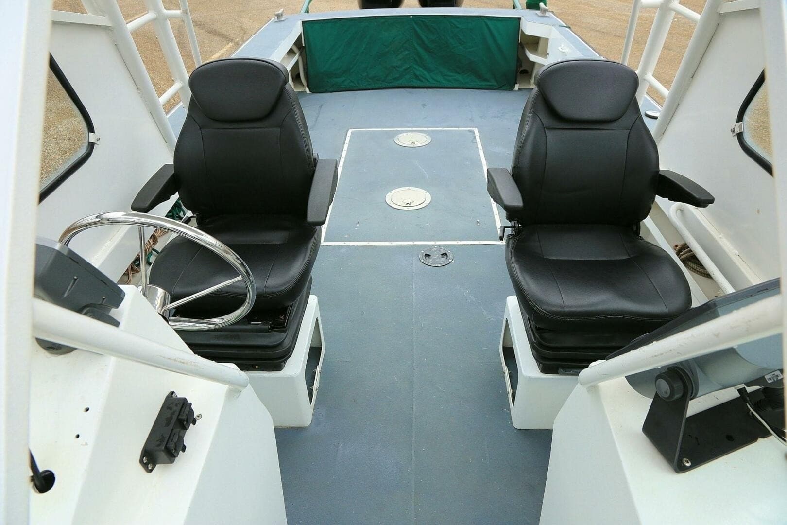 2002 SeaArk 25 V Commander SAMA 1365