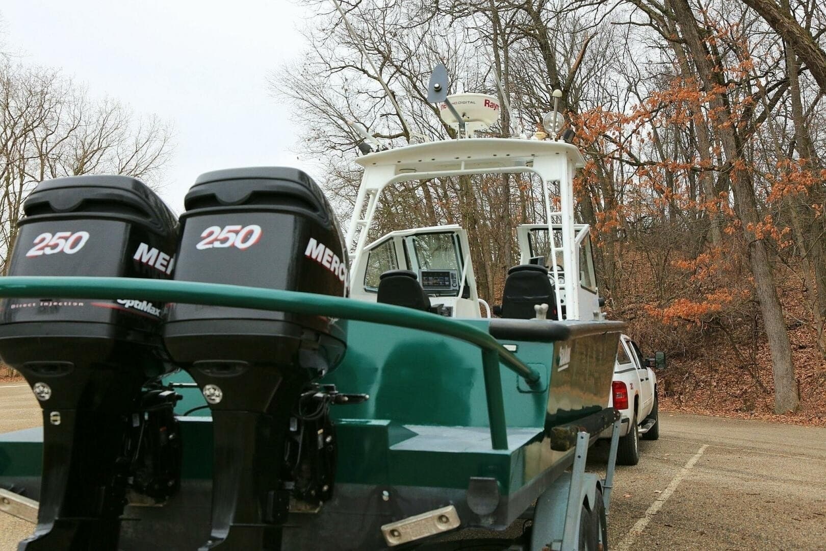 2002 SeaArk 25 V Commander SAMA 1365