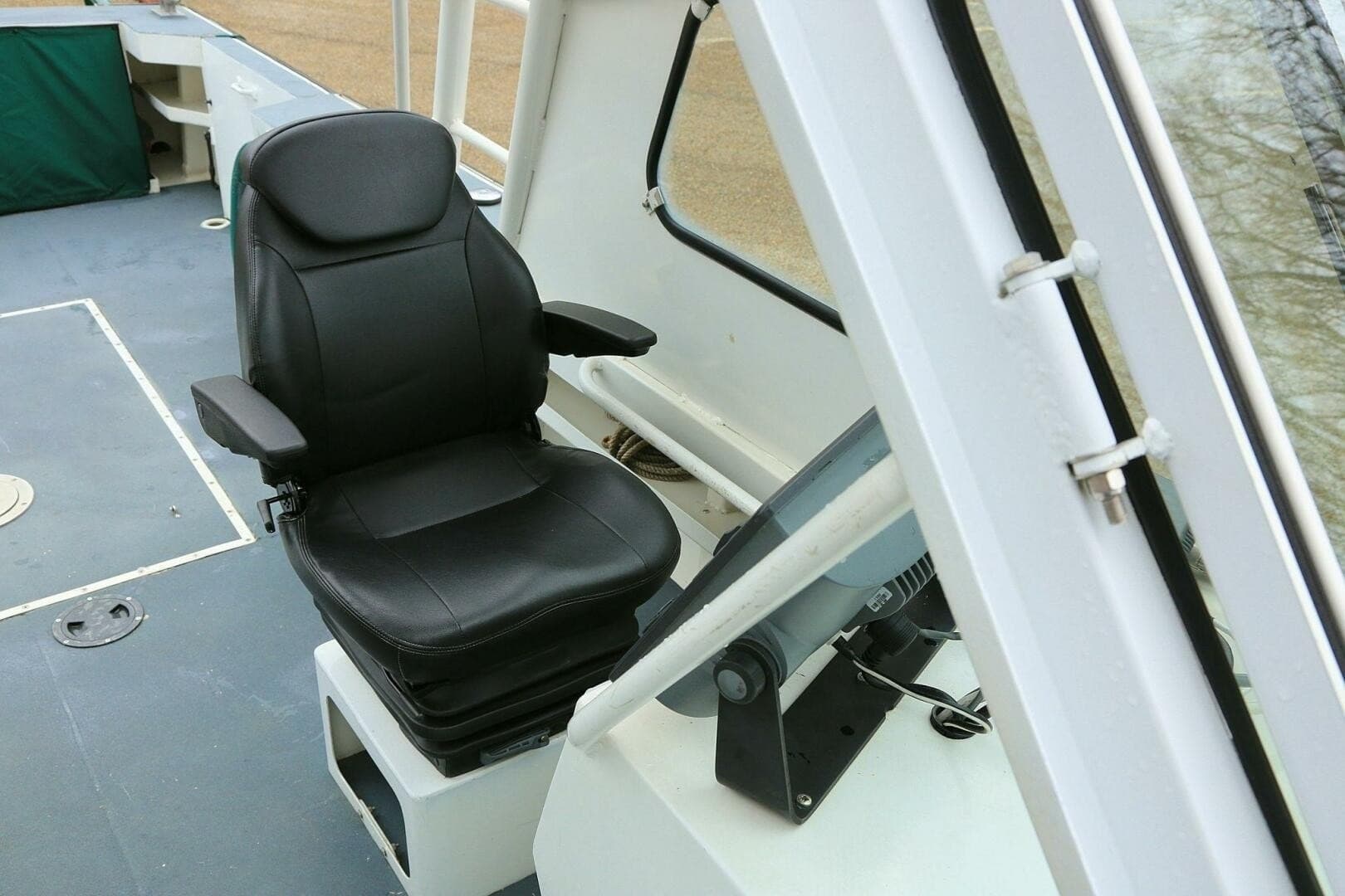 2002 SeaArk 25 V Commander SAMA 1365