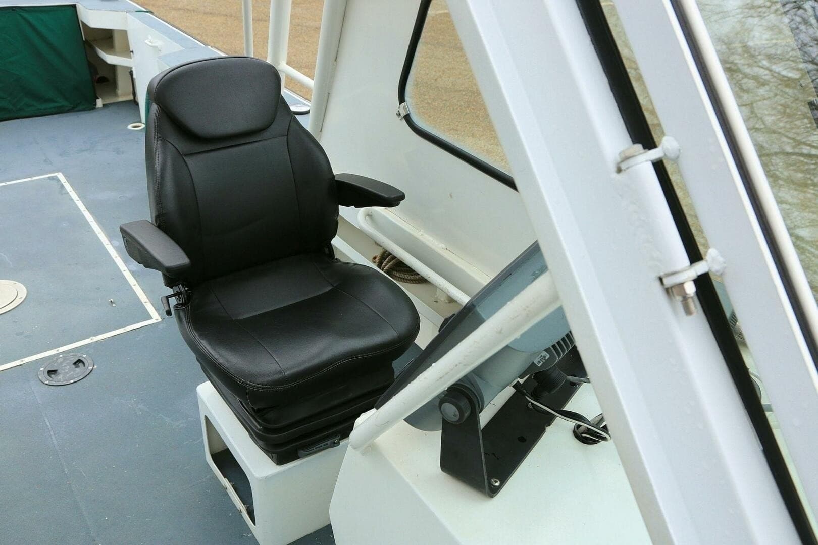 2002 SeaArk 25 V Commander SAMA 1365