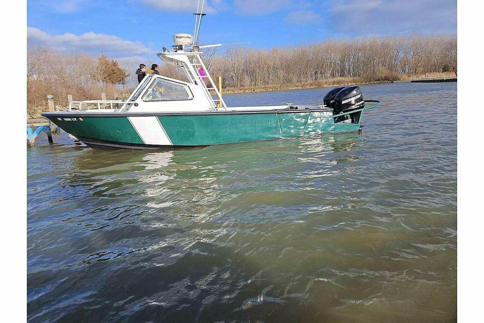 2002 SeaArk 25 V Commander SAMA 1365