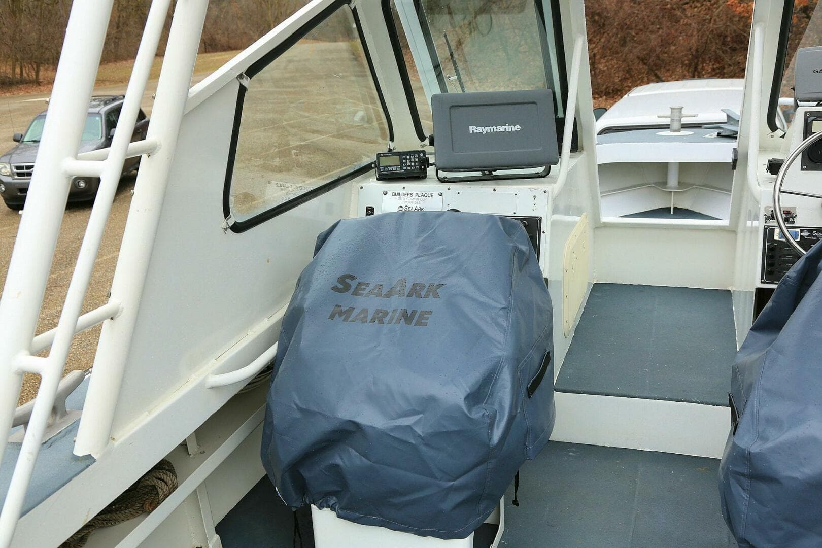 2002 SeaArk 25 V Commander SAMA 365