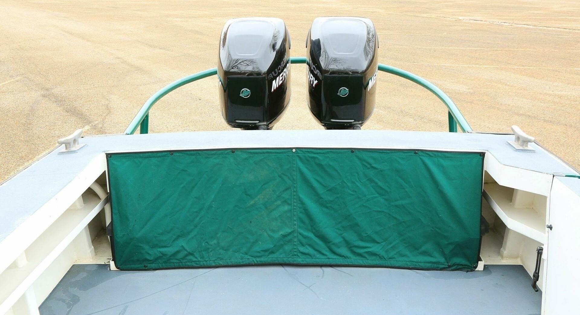 2002 SeaArk 25 V Commander SAMA 1365
