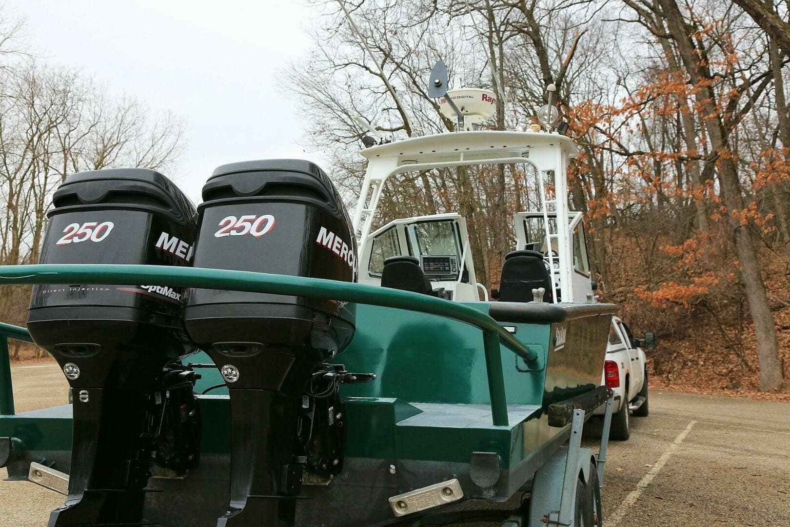 2002 SeaArk 25 V Commander SAMA 1365