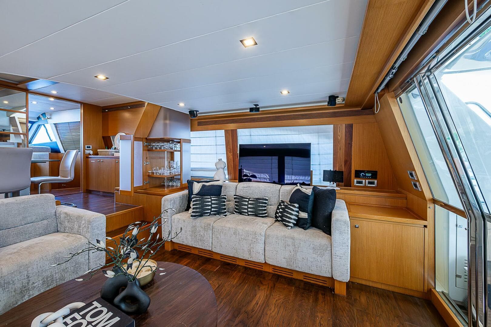 2009 Ferretti Yachts 780