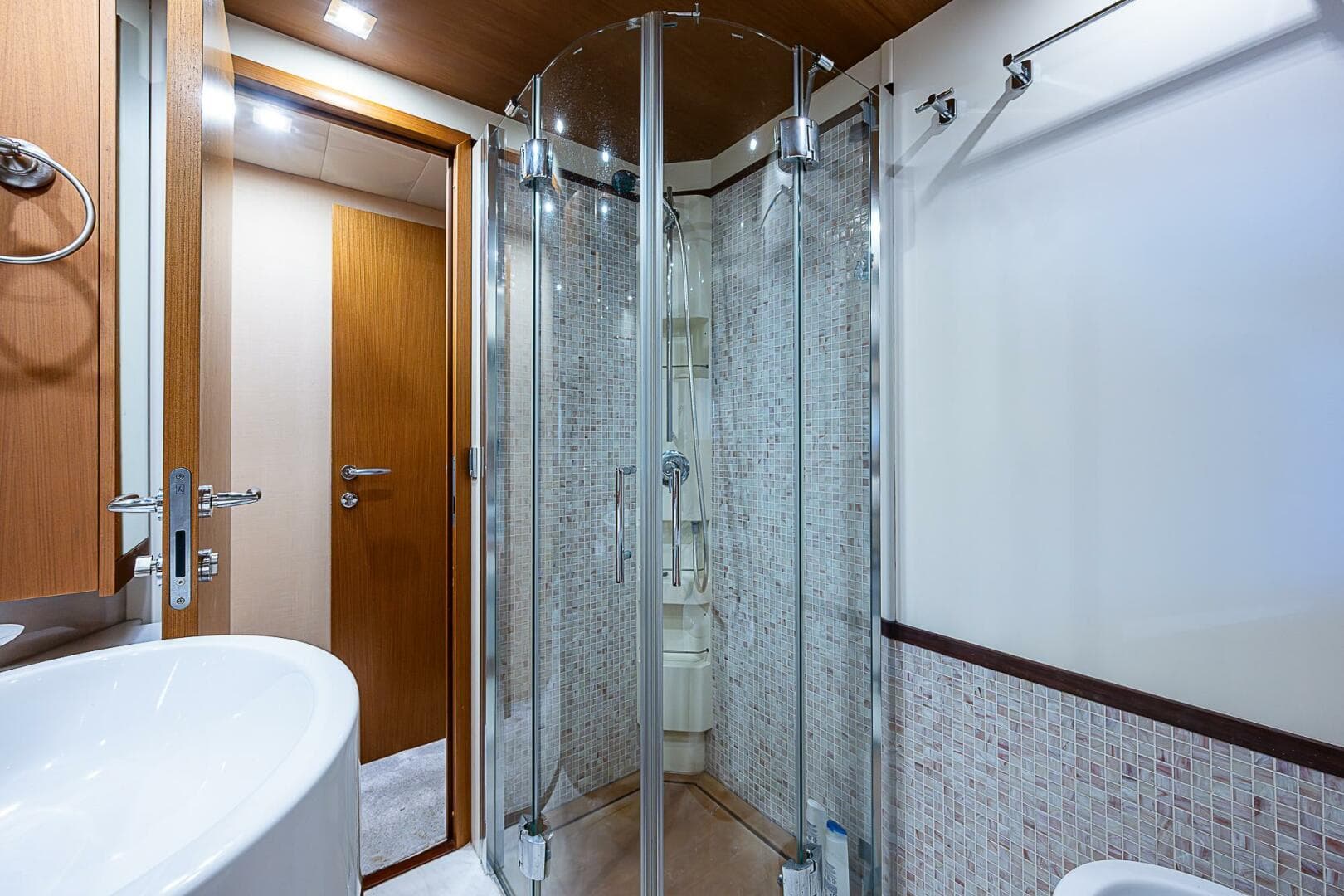 2009 Ferretti Yachts 780