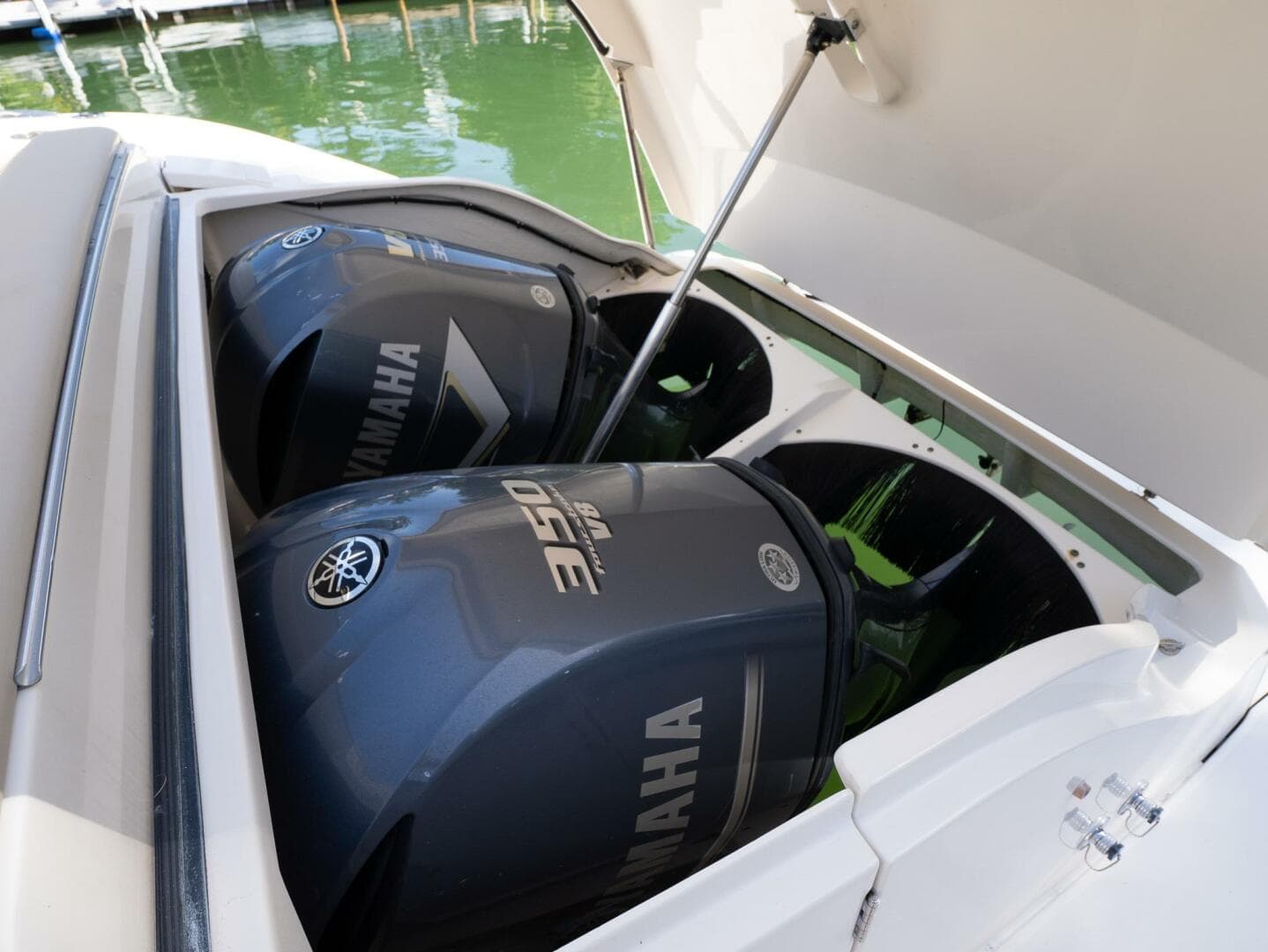 2014 Pursuit SC 365i