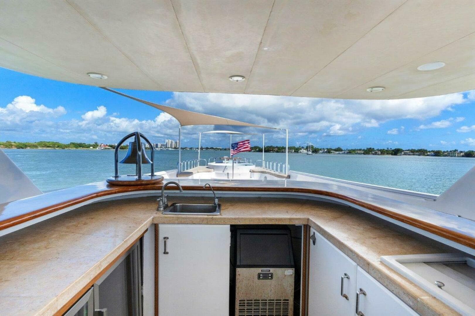 Broward 110 Envision - Flybridge