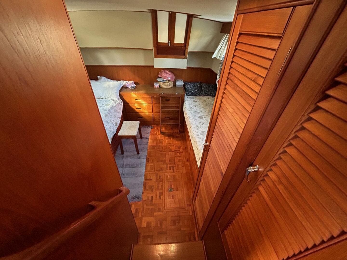 1986 Grand Banks Classic