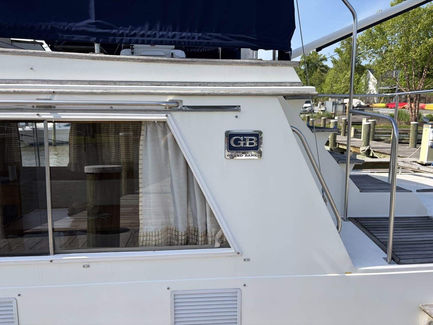 1986 Grand Banks Classic