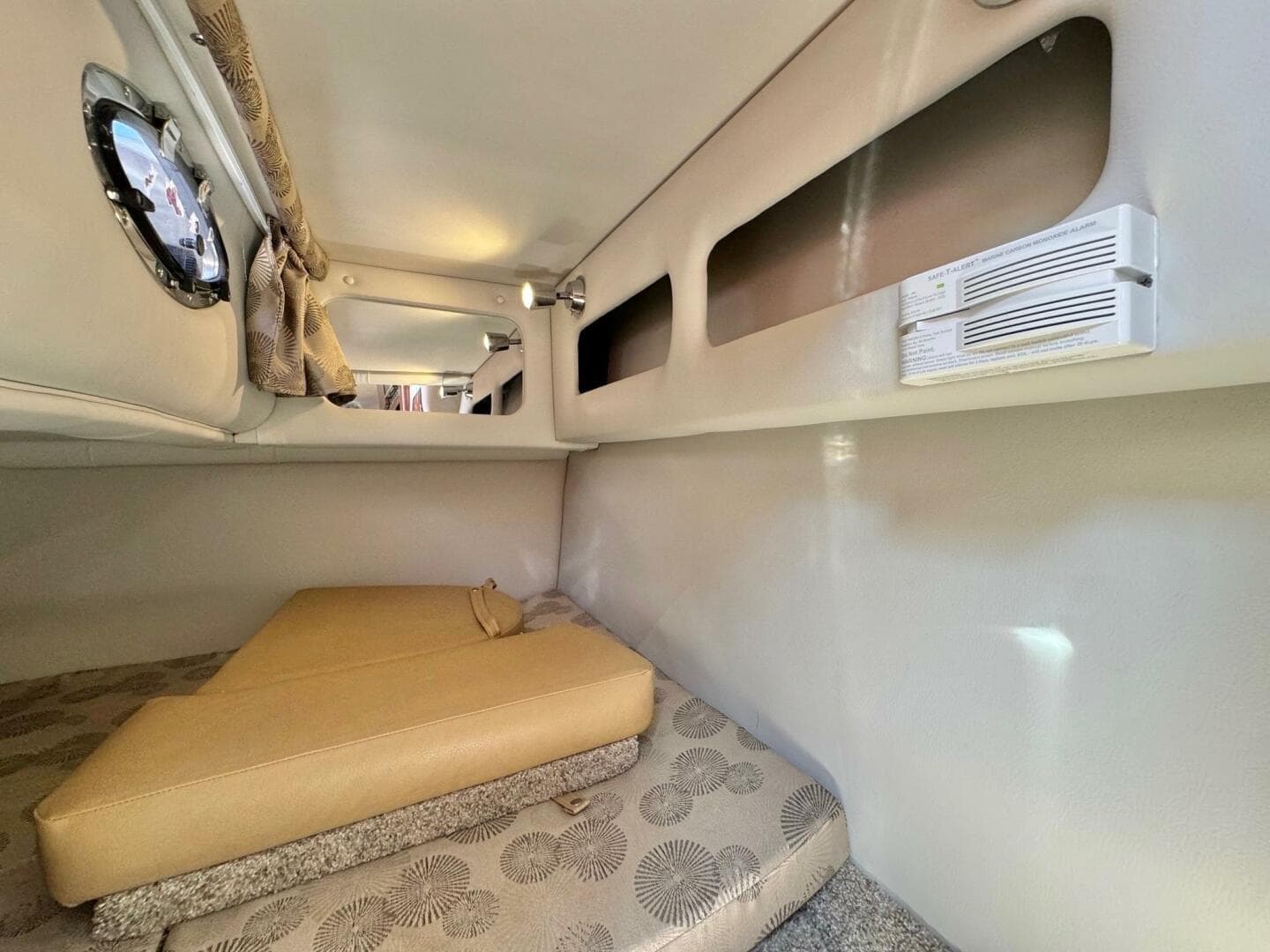 2020 Crownline 264CR