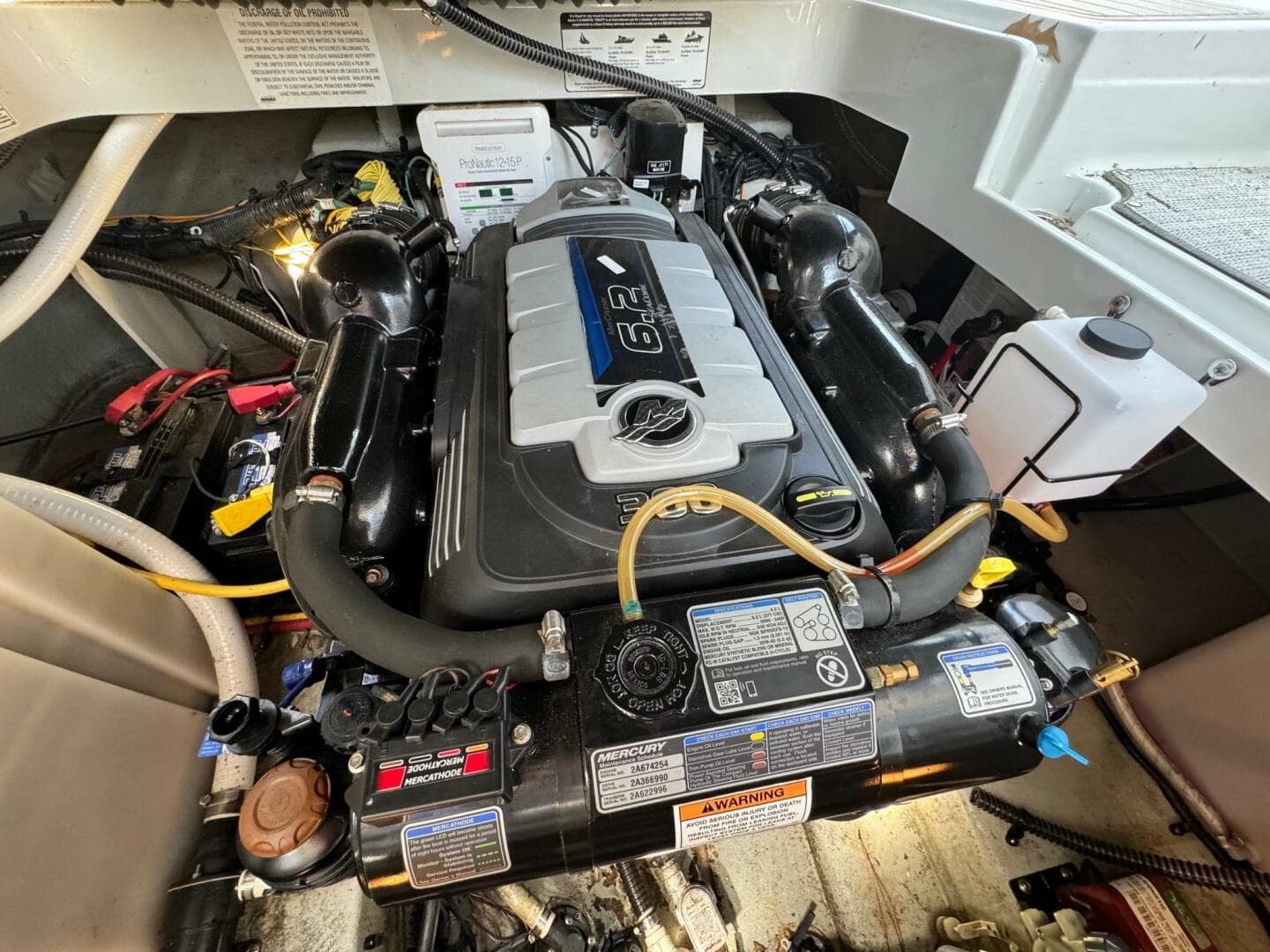 2020 Crownline 264CR