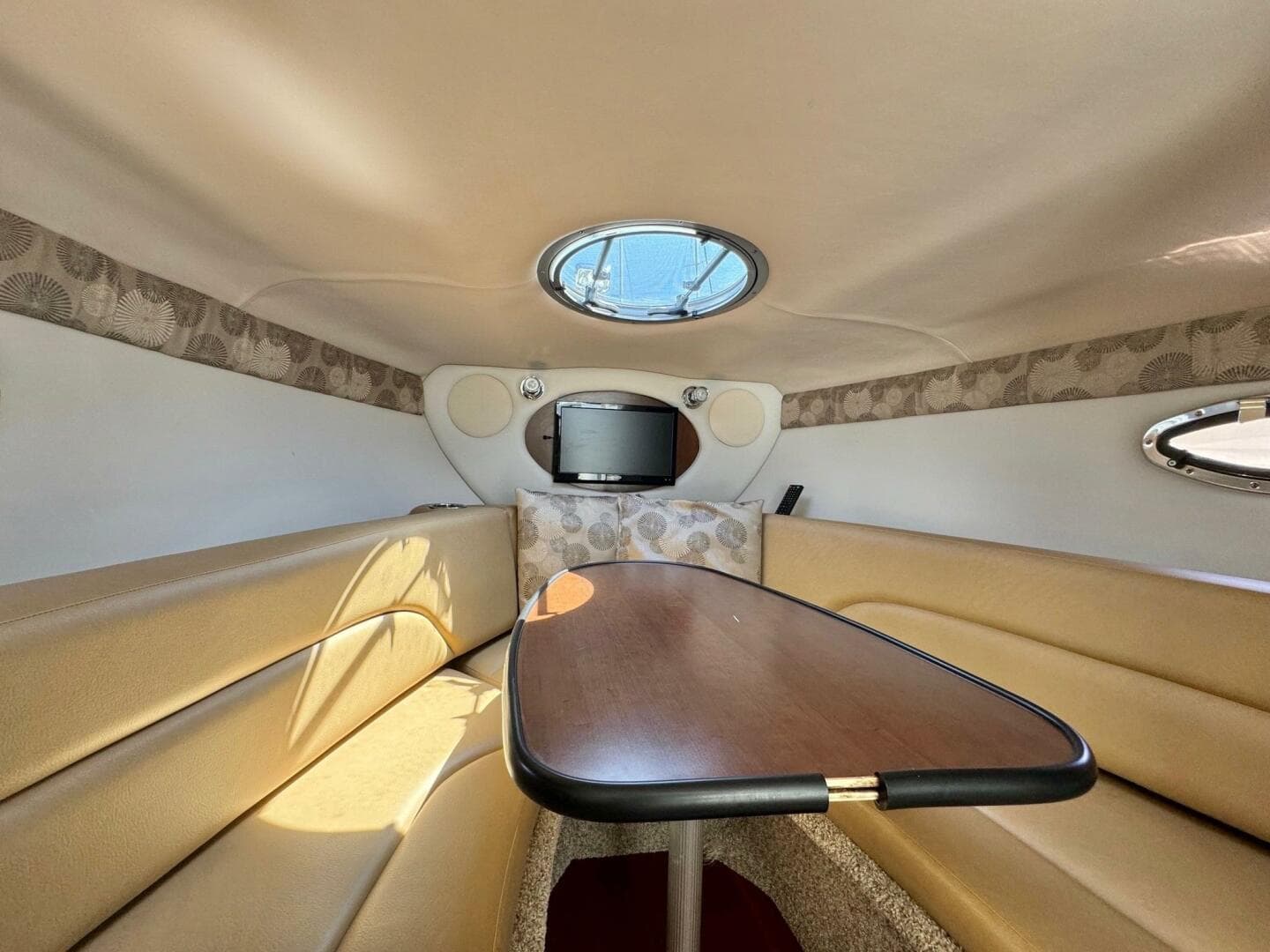 2020 Crownline 264CR