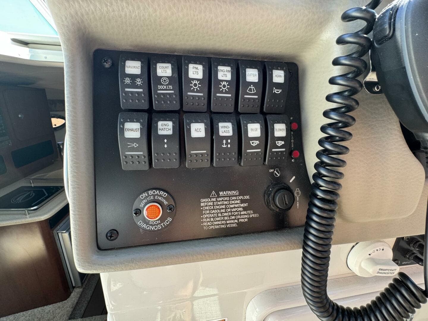 2020 Crownline 264CR