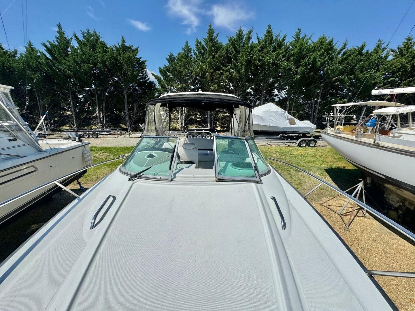 2020 Crownline 264CR