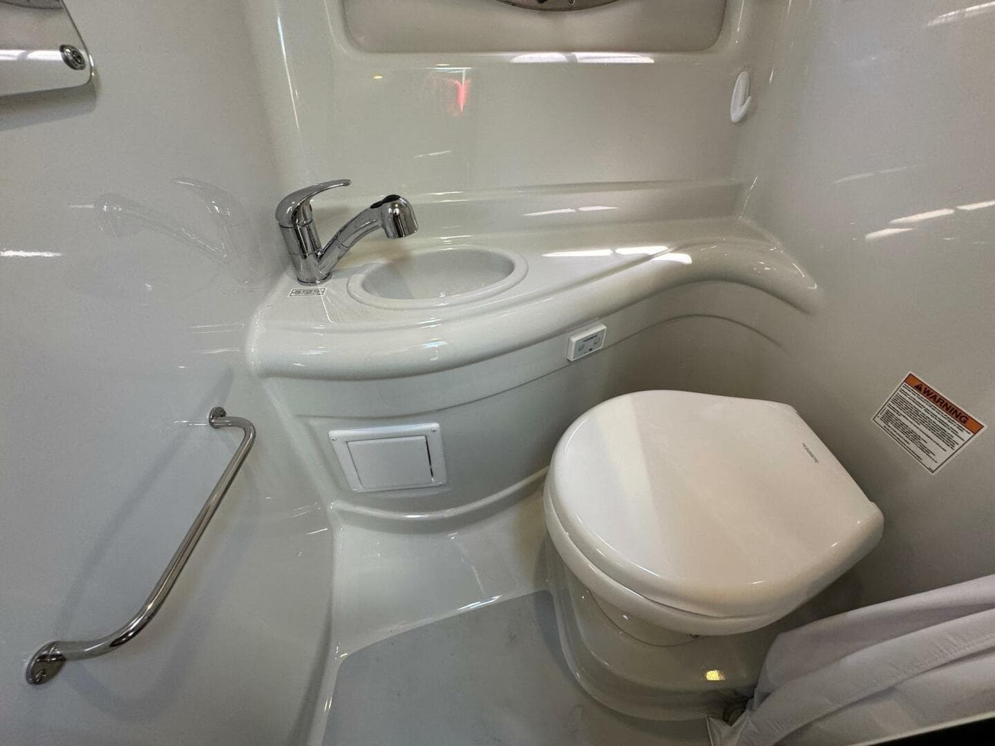 2020 Crownline 264CR