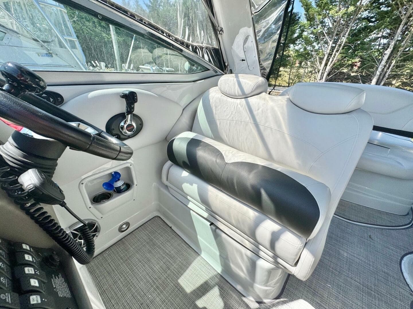 2020 Crownline 264CR