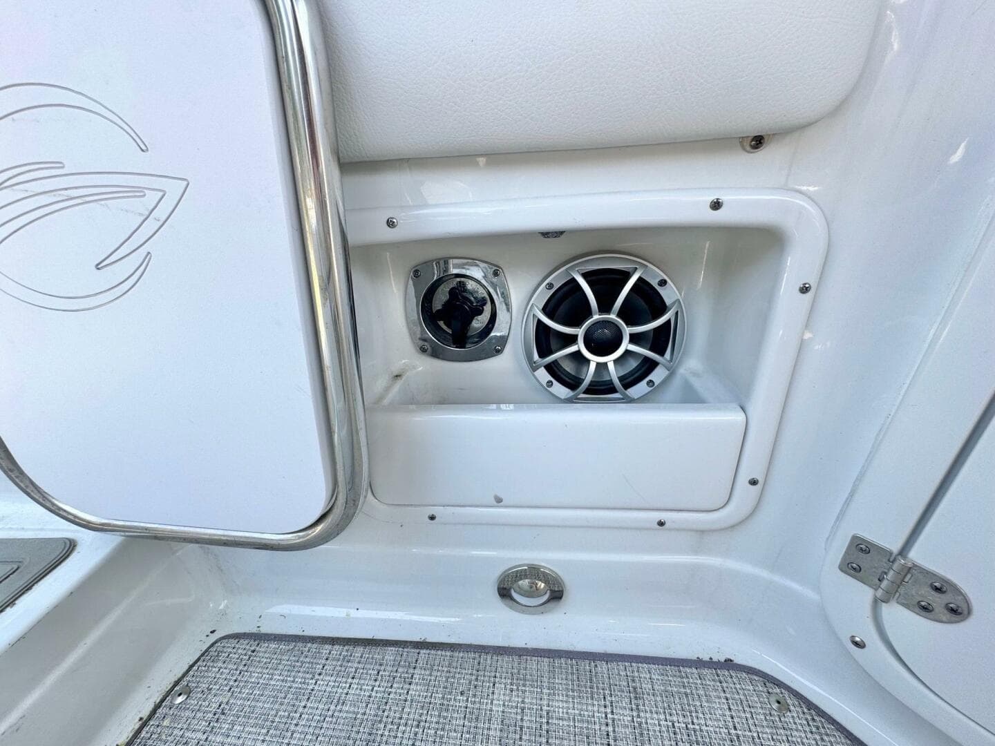 2020 Crownline 264CR