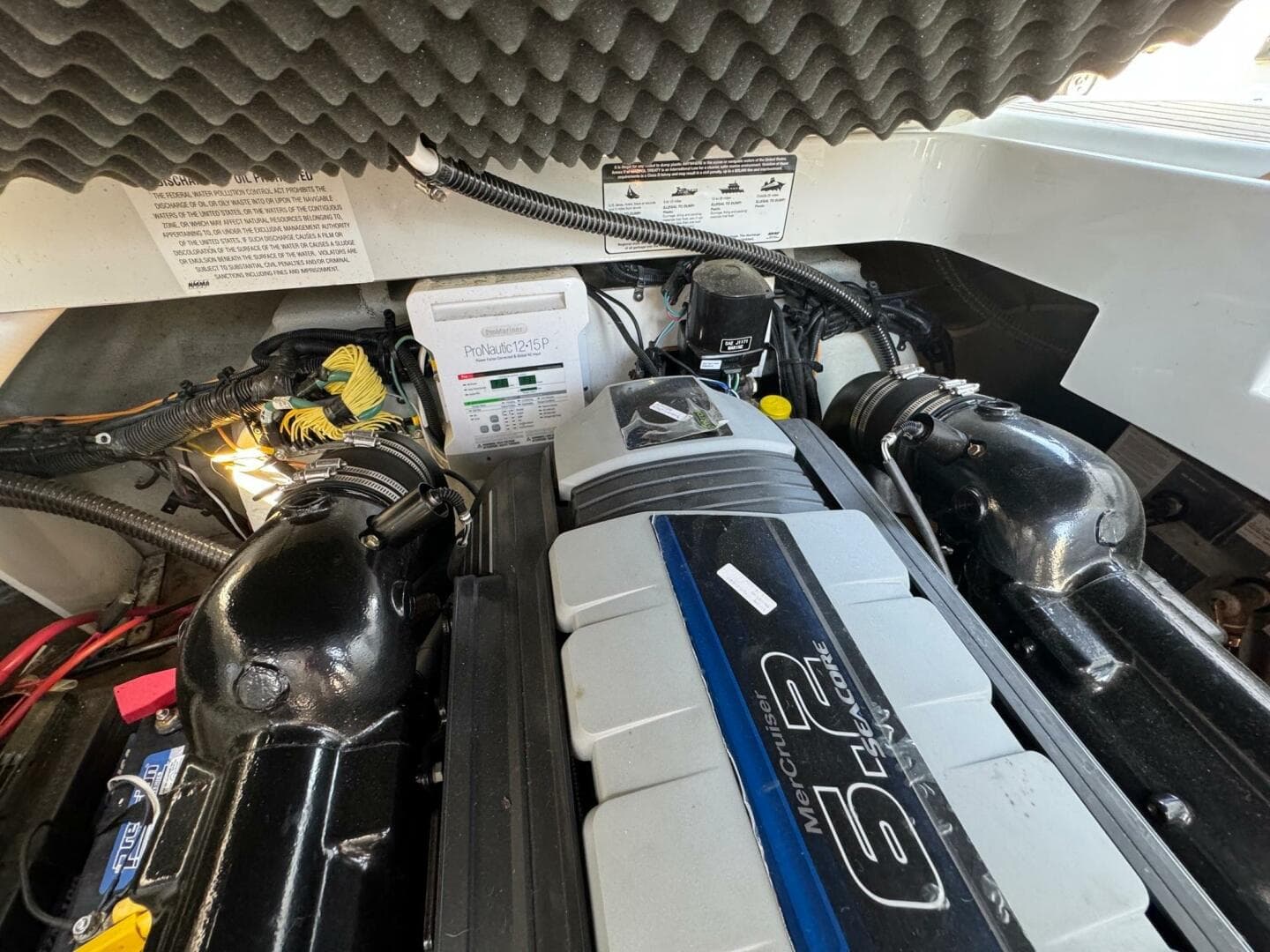 2020 Crownline 264CR