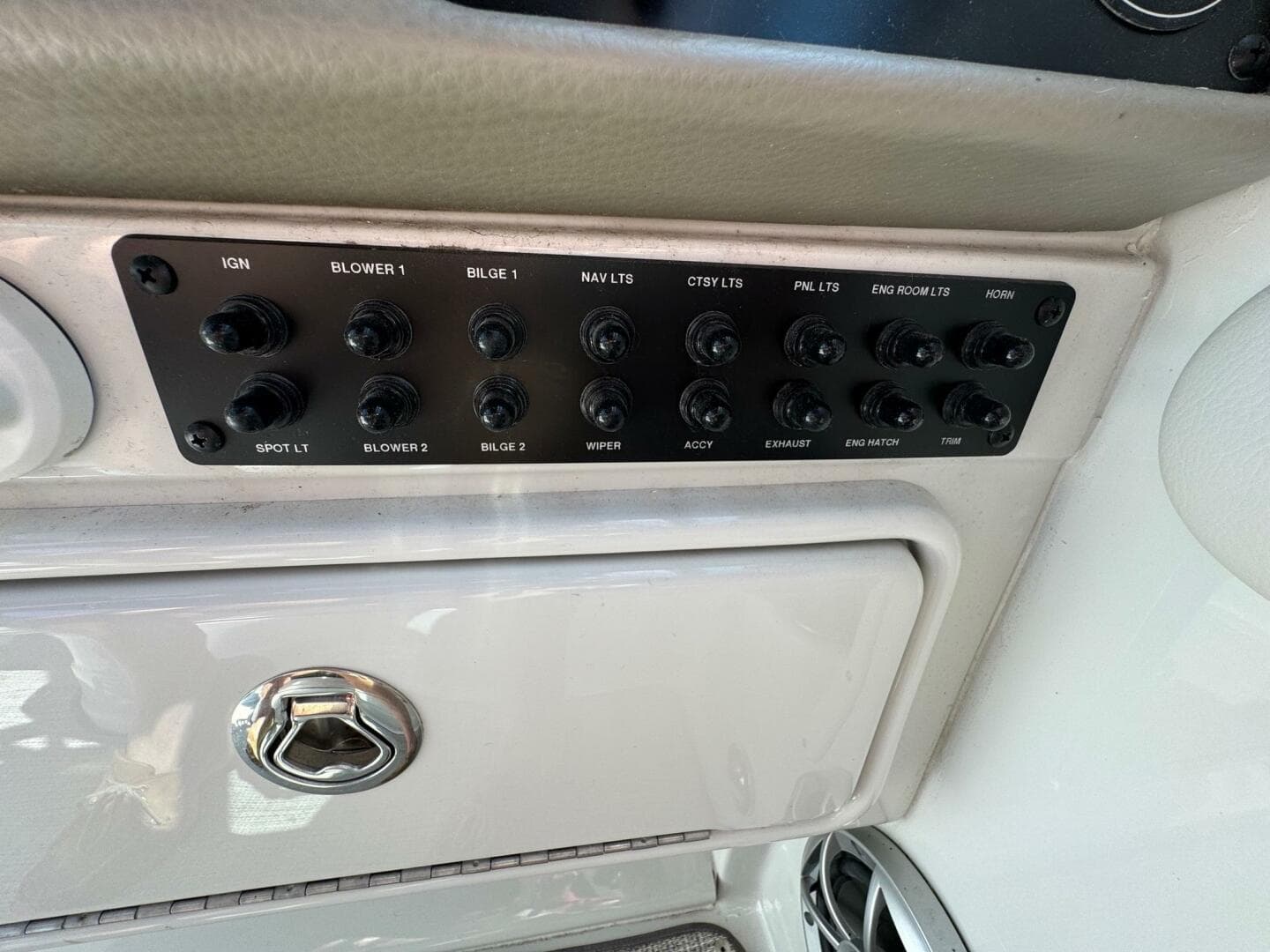 2020 Crownline 264CR