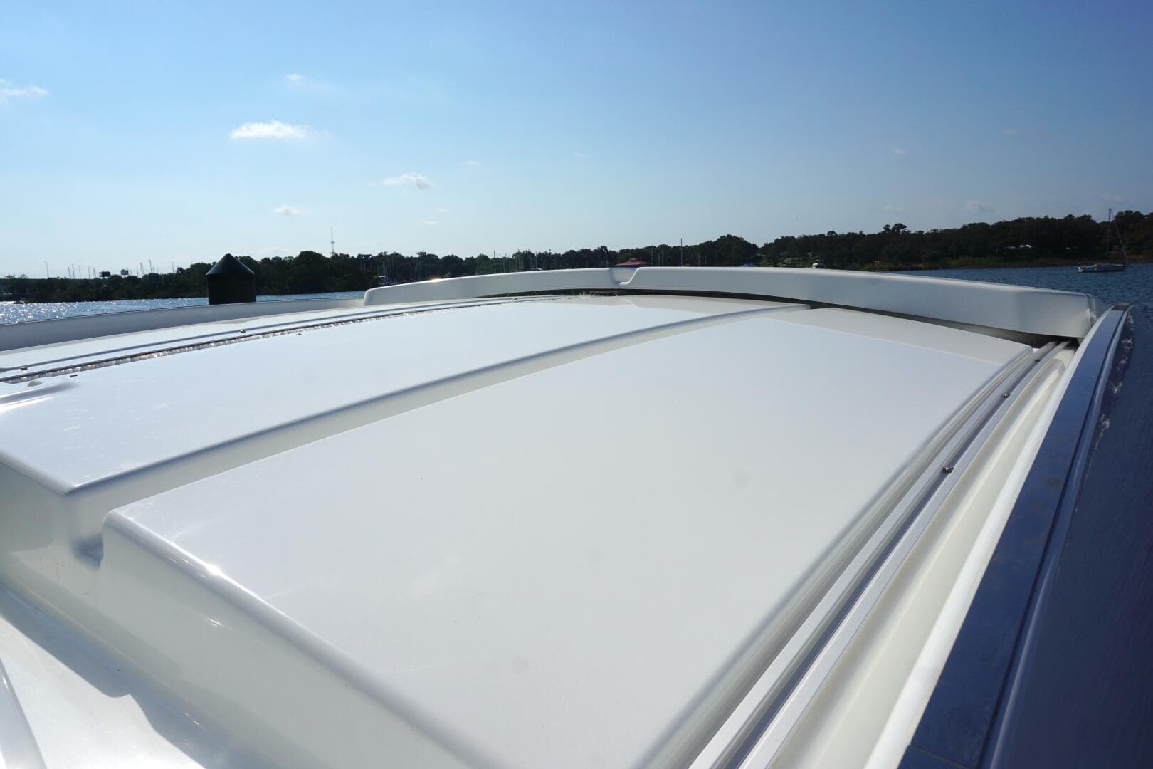 2022 Beneteau Grand Turismo 41 War Downs Eagle Hardtop