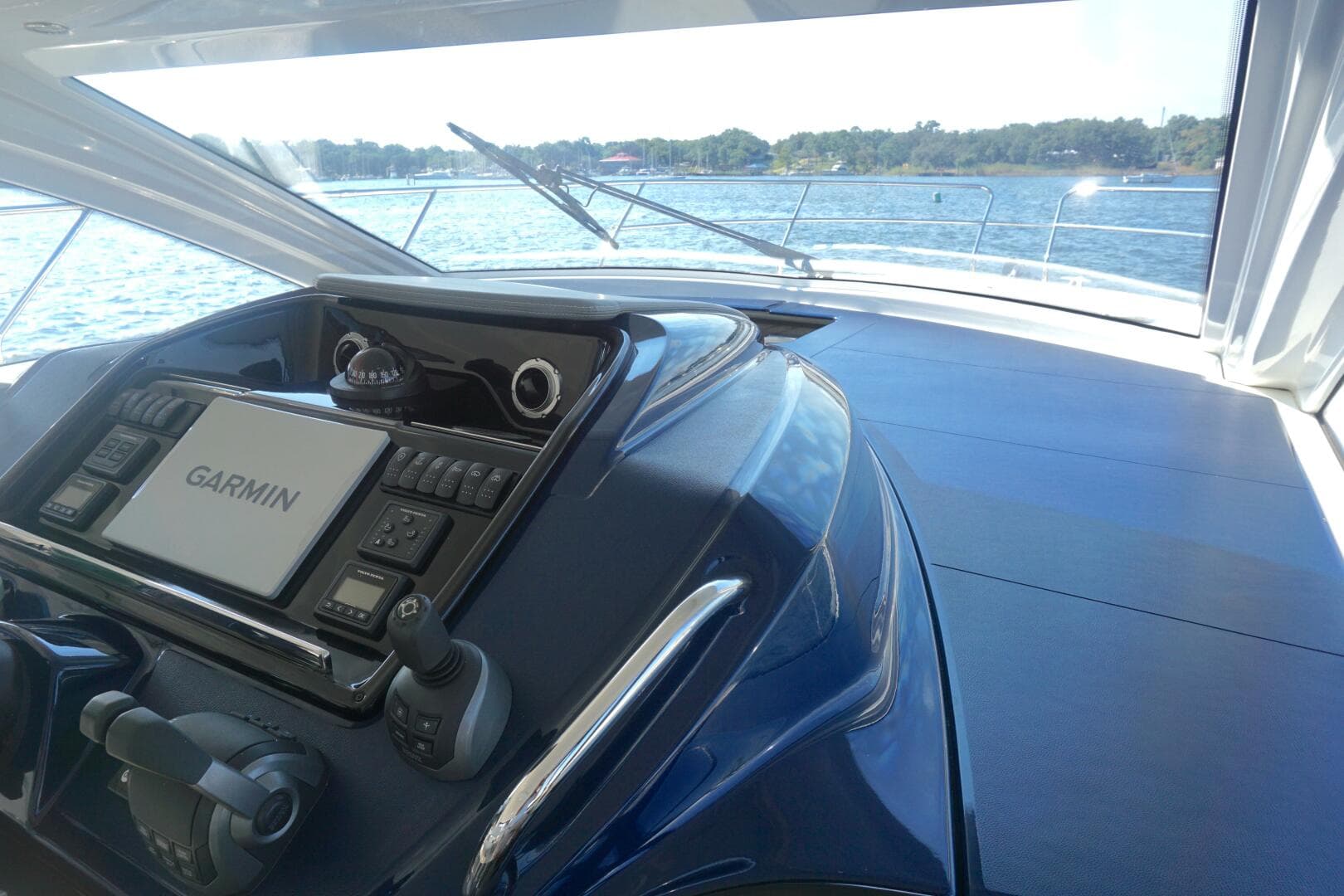 2022 Beneteau Grand Turismo 41 War Downs Eagle Helm (2)