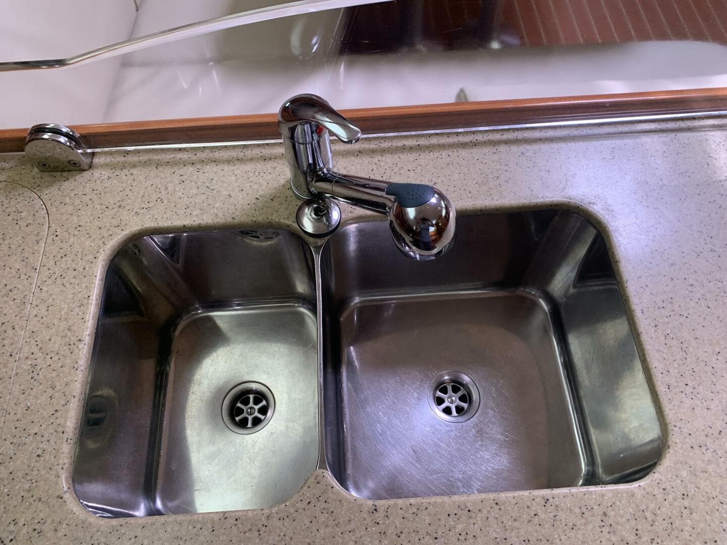 2009 Hunter 45 Deck Salon