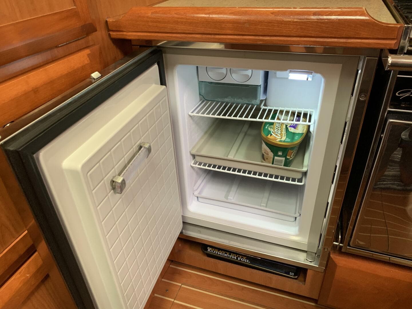 2009 Hunter 45 Deck Salon