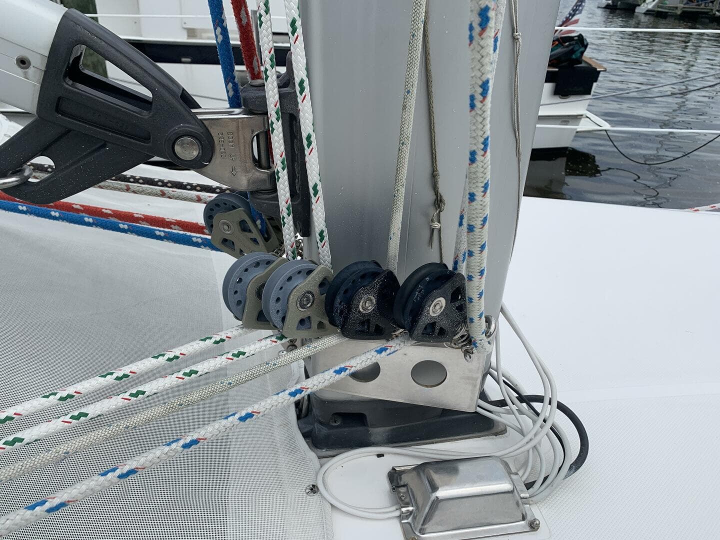 2009 Hunter 45 Deck Salon