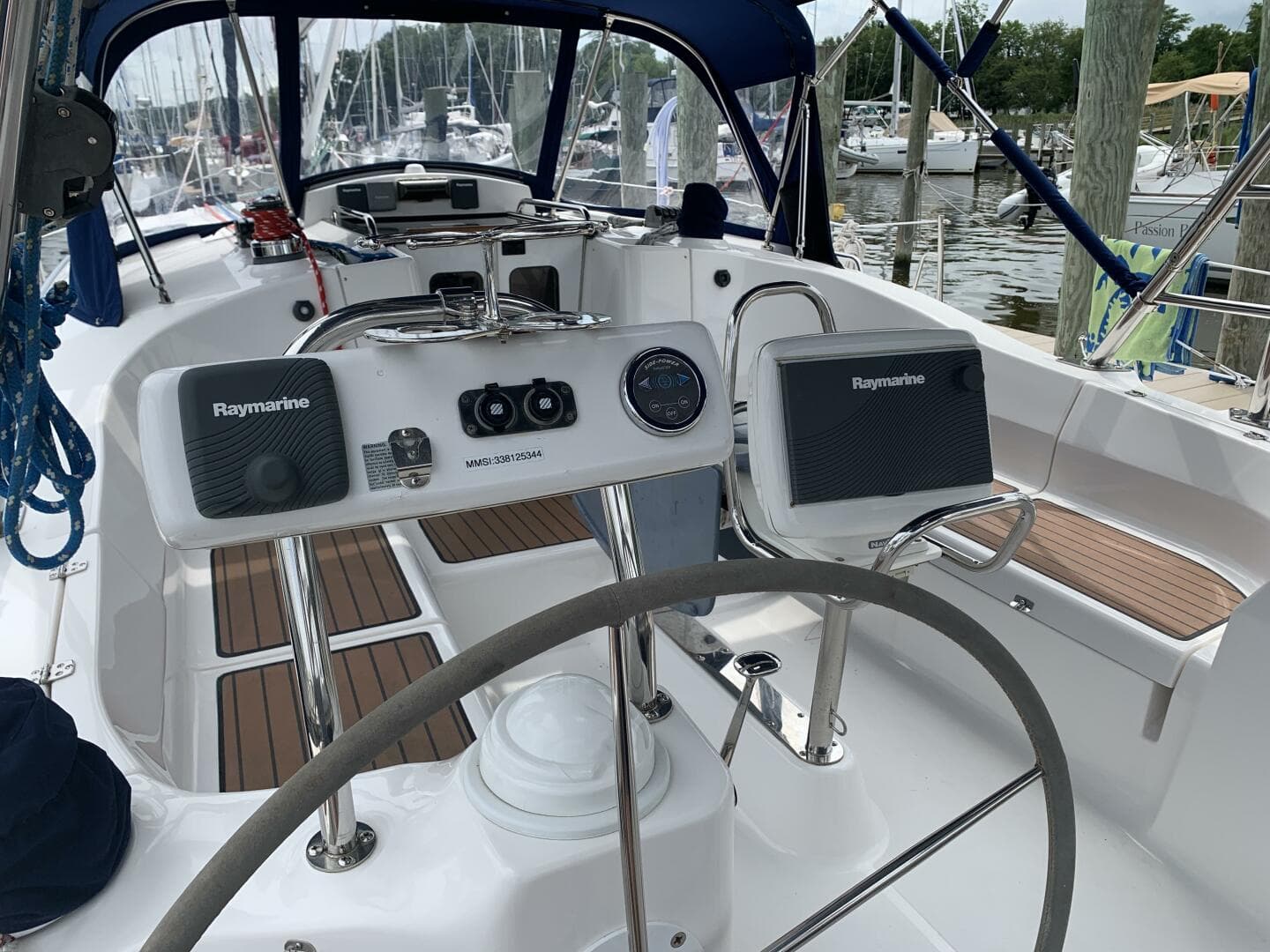 2009 Hunter 45 Deck Salon
