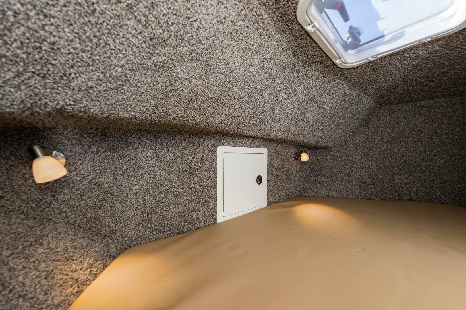 2024 Custom Chesapeake Bay Built Custom 33'