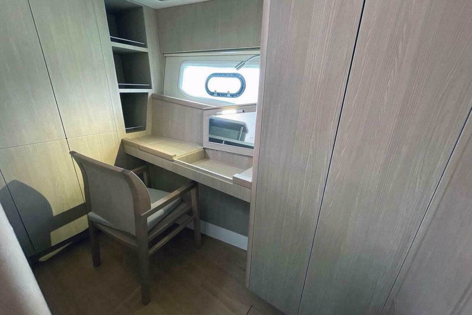 2018 Aquila 44 Yacht