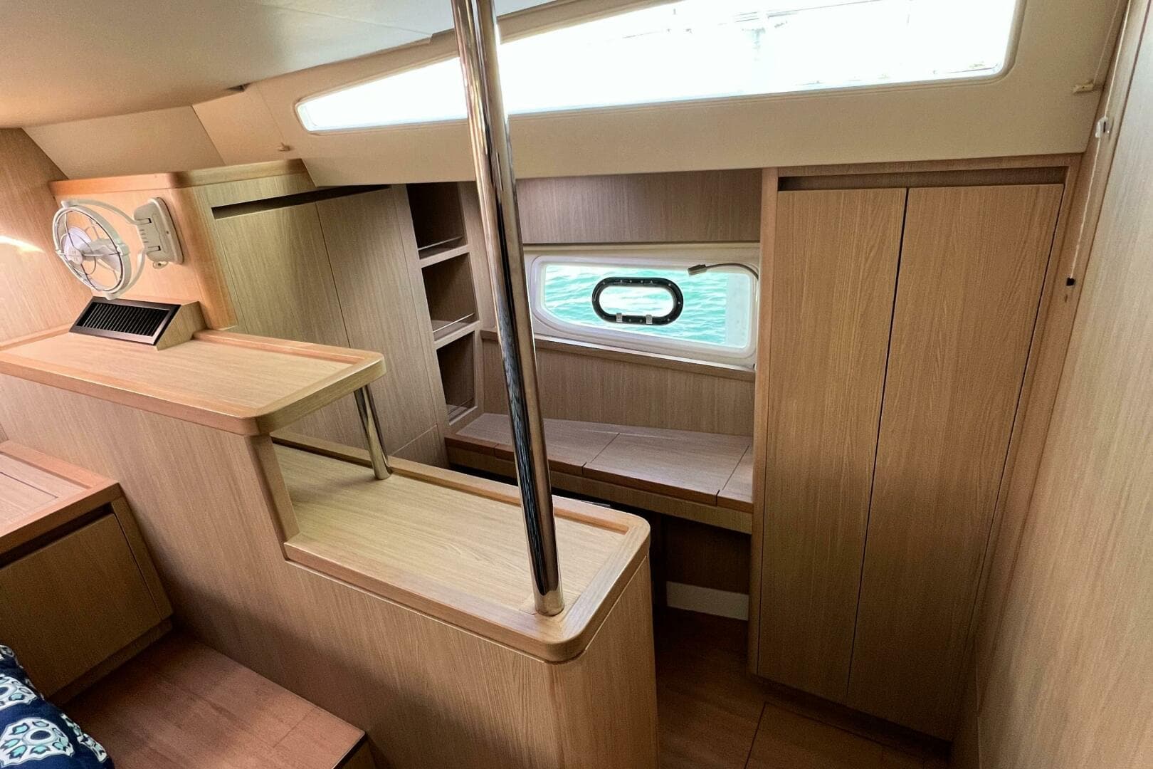 2018 Aquila 44 Yacht